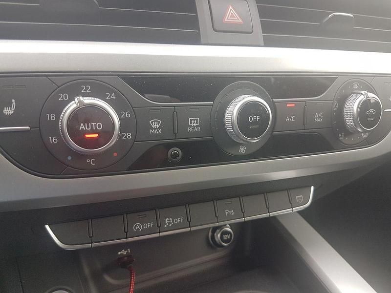 Gebraucht Audi A4 Ambiente 150 PS (110 kW) 2018 Schwarz Kombi