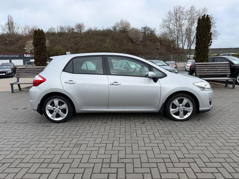 Gebraucht Toyota Auris Hybrid Executive 99 PS (72 kW) 2010 Silber Limousine