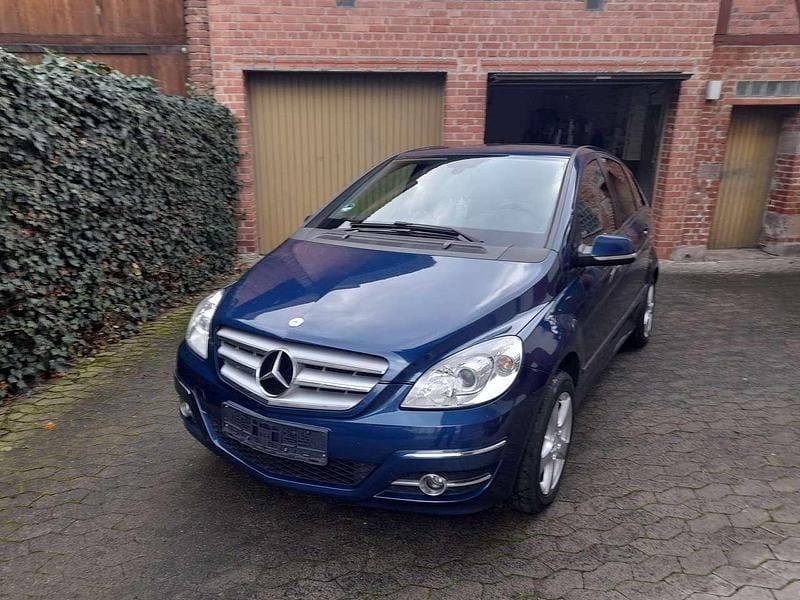 Gebraucht 2009 Mercedes B200 Van / Kleinbus | 2.950 € (Guter Preis) - Bild 1/4