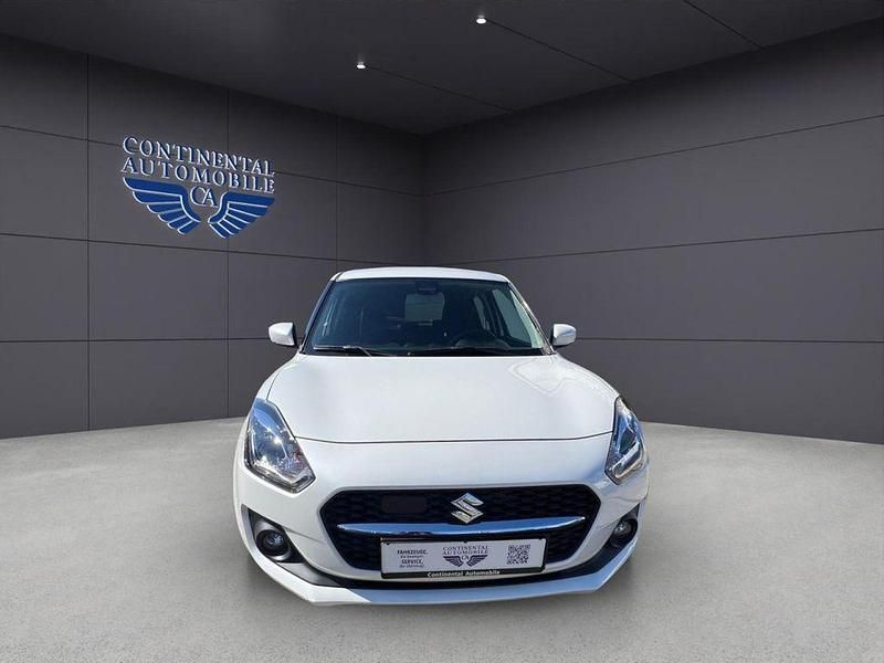 Gebraucht Suzuki Swift Comfort+ 83 PS (61 kW) 2024 Weiß Kleinwagen