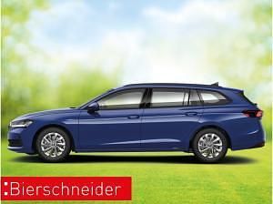Neu Skoda Superb 150 PS (110 kW) 2025 Blau (energyblau) Kombi