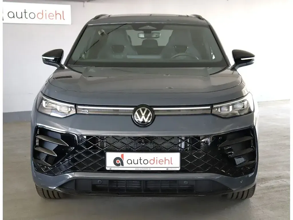 Gebraucht VW Tayron R-line 193 PS (141 kW) 2025 Grau SUV