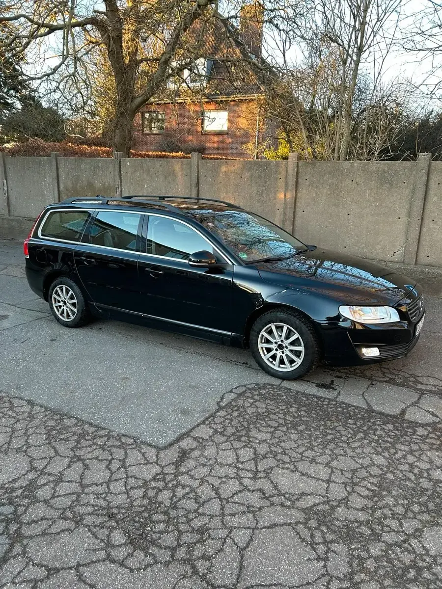 Second-hand Volvo V70 120 CP (88 kW) 2016 Negru Break