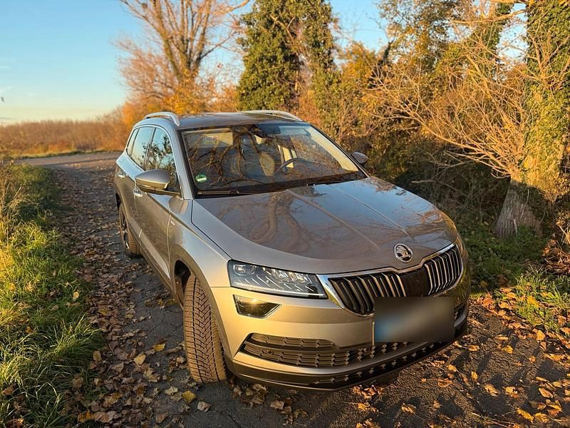 Silber Gebraucht 2020 Skoda Karoq Drive SUV | 22.000 € (Superpreis) - Bild 1/4