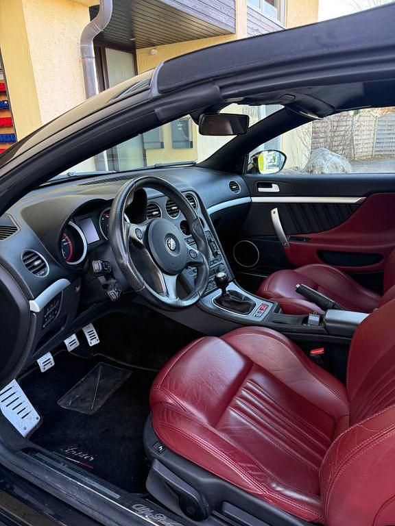 Gebraucht Alfa Romeo Spider 209 PS (153 kW) 2010 Schwarz Cabrio