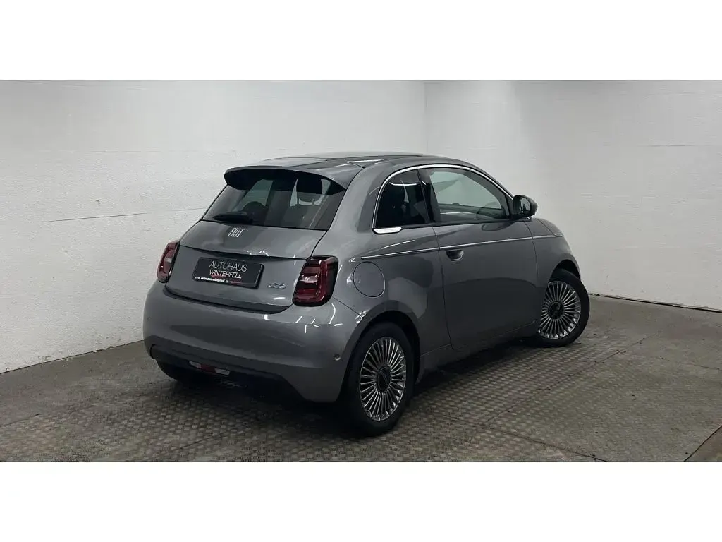Gebraucht Fiat 500e 86 kW (118 PS) 2023 Mineral grau (metallic) Limousine