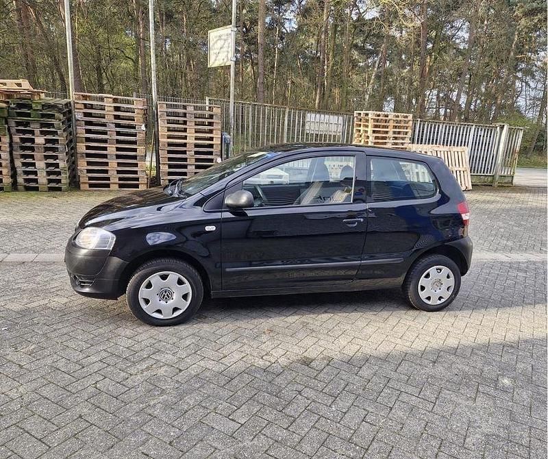 Gebraucht VW Fox 55 PS (40 kW) 2006 Schwarz Kleinwagen