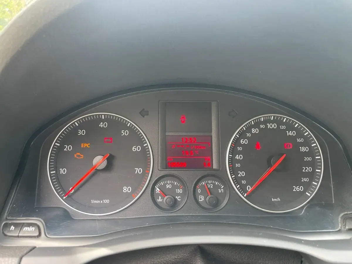 Gebraucht VW Golf IV Edition 102 PS (75 kW) 2006 Orange Limousine