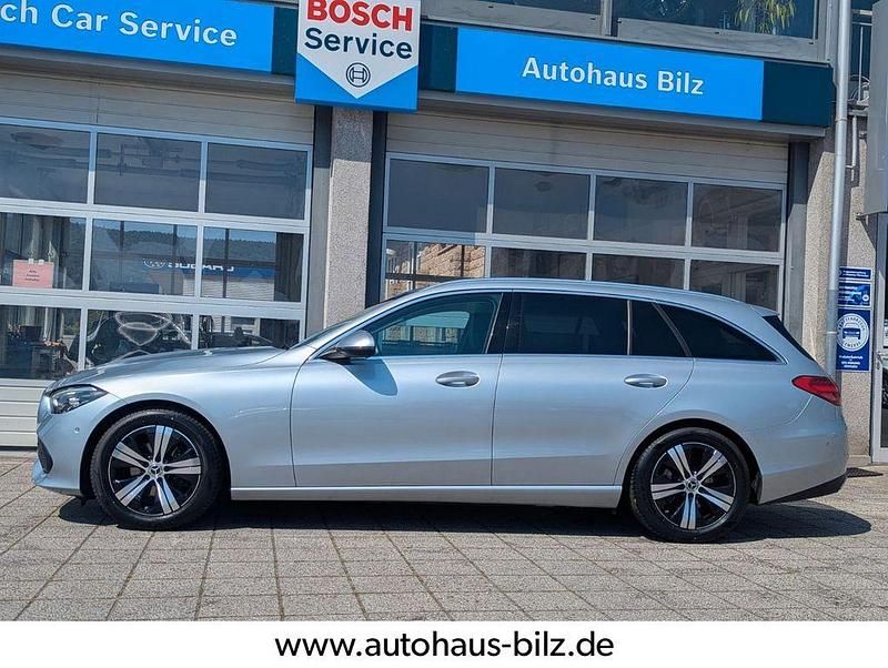 Silber Gebraucht 2024 Mercedes C180 Avantgarde Limousine | 33.480 € (Fairer Preis) - Bild 1/4