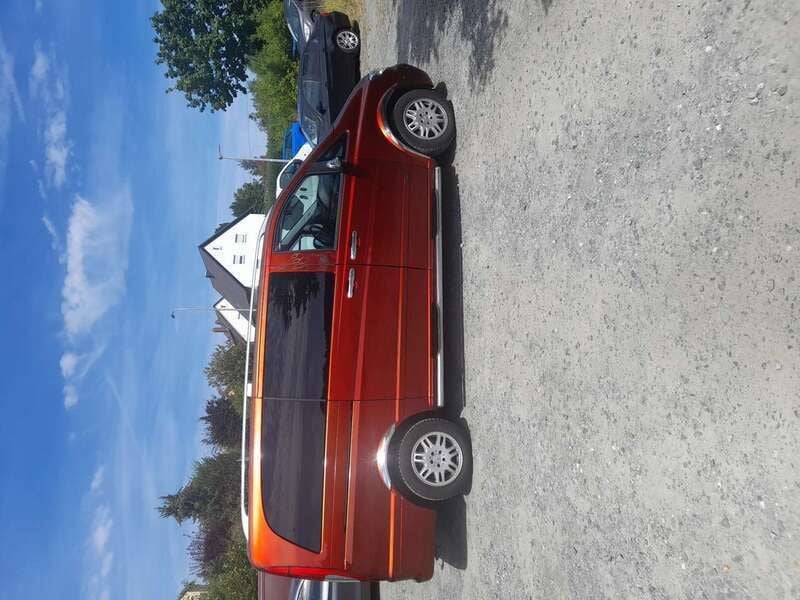 Rot Gebraucht 2007 Mercedes Viano Van / Kleinbus | 10.499 € (Guter Preis) - Bild 1/4
