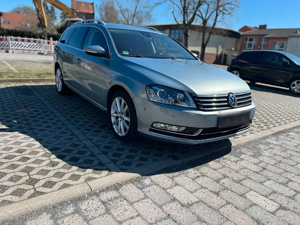 Gebraucht VW Passat 177 PS (130 kW) 2013 Blau Kombi