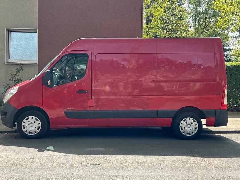 Usado Renault Master 100 HP (73 kW) 2011 Vermelho Monovolume