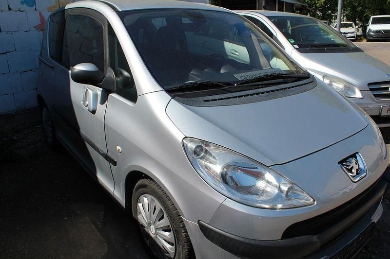 Gebraucht Peugeot 1007 Premium 88 PS (64 kW) 2007 Grau Van / Kleinbus
