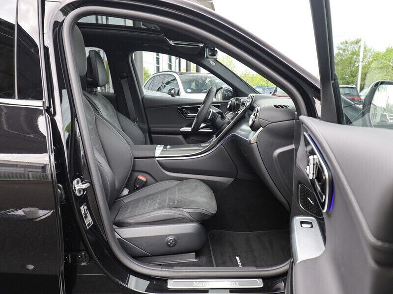 Gebraucht Mercedes GLC220 AMG line 197 PS (144 kW) 2025 Schwarz SUV