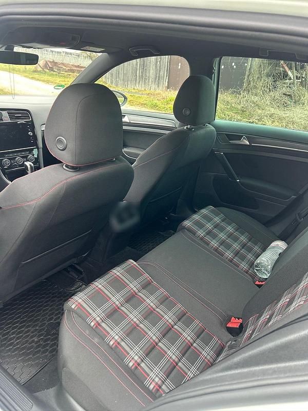 Gebraucht VW Golf GTI 249 PS (183 kW) 2019 Weiß Coupé