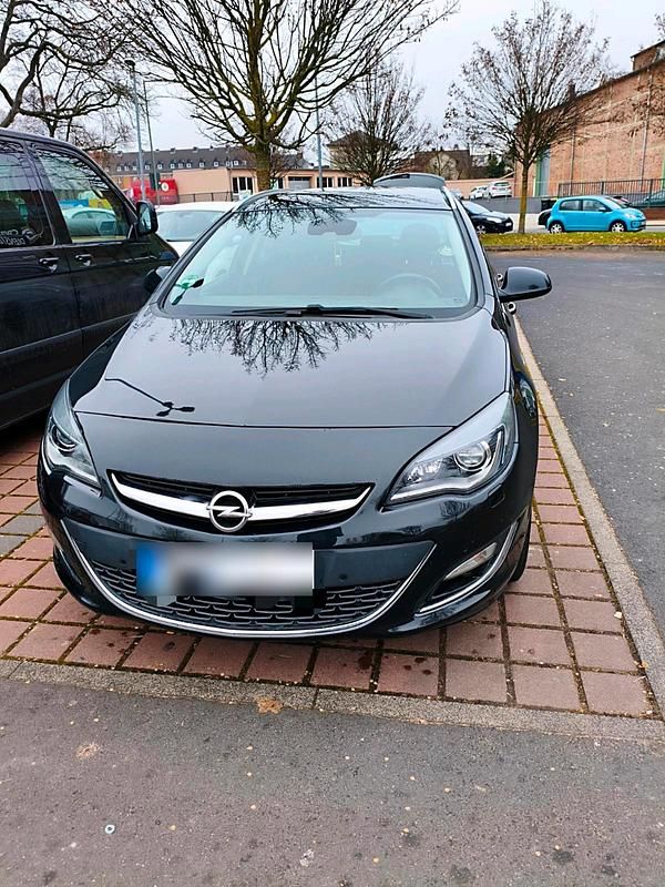 Gebraucht Opel Astra 110 PS (80 kW) 2015 Schwarz Kombi