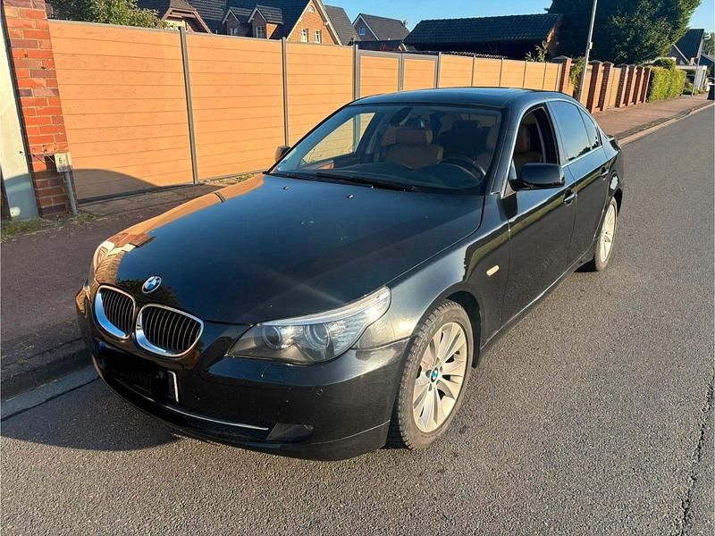 Gebraucht BMW 523 190 PS (139 kW) 2007 Schwarz Limousine