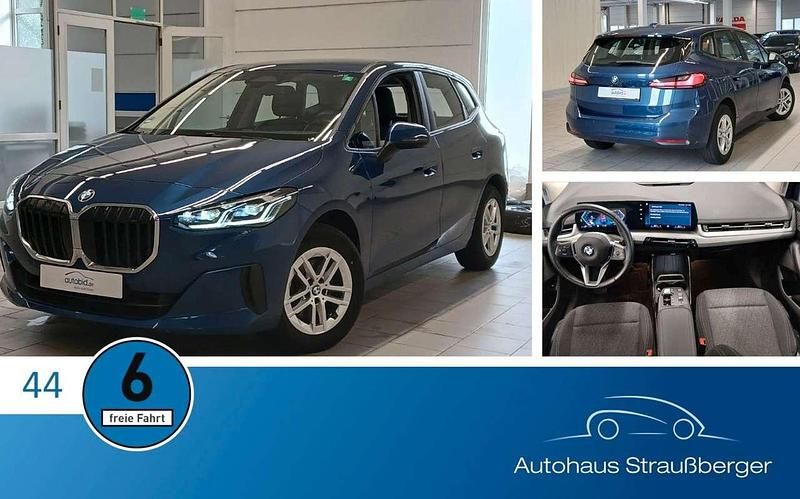 Phytonicblau Gebraucht 2023 BMW 218 Van / Kleinbus | 23.890 € (Fairer Preis) - Bild 1/4