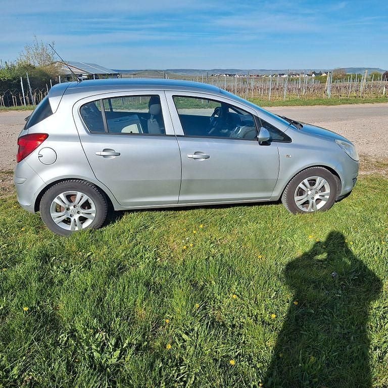 Second-hand Opel Corsa Selection 86 CP (63 kW) 2011 Argintiu Hatchback