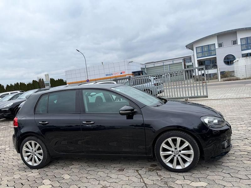 Gebraucht VW Golf VI Highline 90 PS (66 kW) 2011 Schwarz Kleinwagen