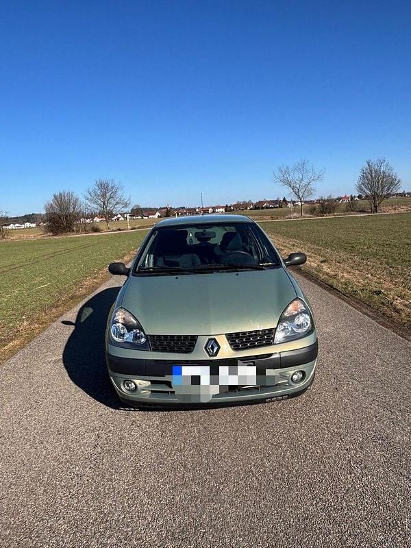 Usata Renault Clio II Expression 75 CV (55 kW) 2003 Verde Berlina