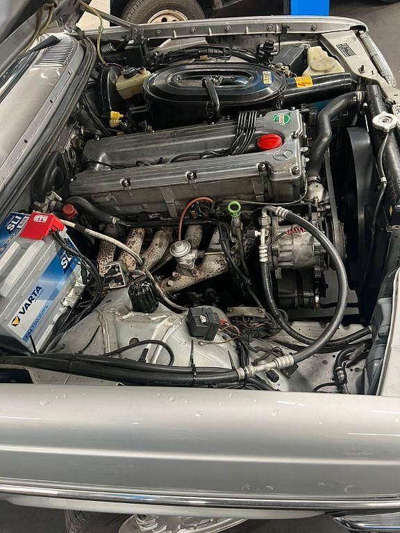 Gebraucht Mercedes 280 185 PS (136 kW) 1985 Silber Coupé