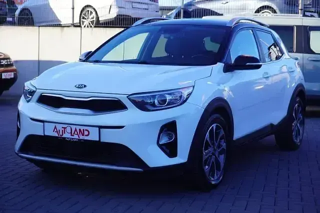 Gebraucht Kia Stonic 99 PS (72 kW) 2021 Weiß SUV