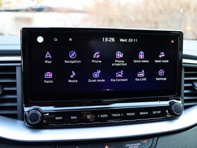 Gebraucht Kia XCeed Vision 140 PS (102 kW) 2024 Usg) yucca steel gray m (grau SUV