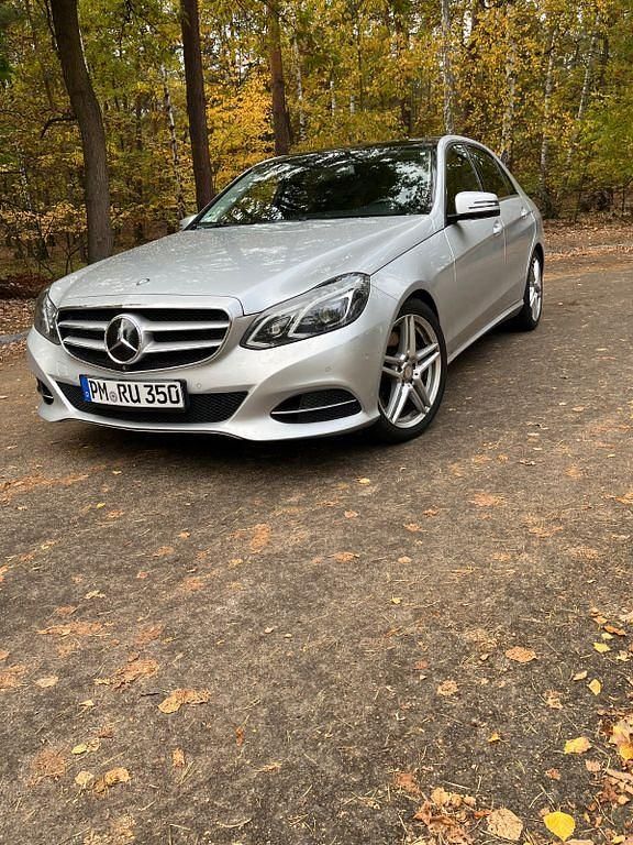 Silber Gebraucht 2013 Mercedes E350 Limousine | 13.800 € (Superpreis) - Bild 1/4