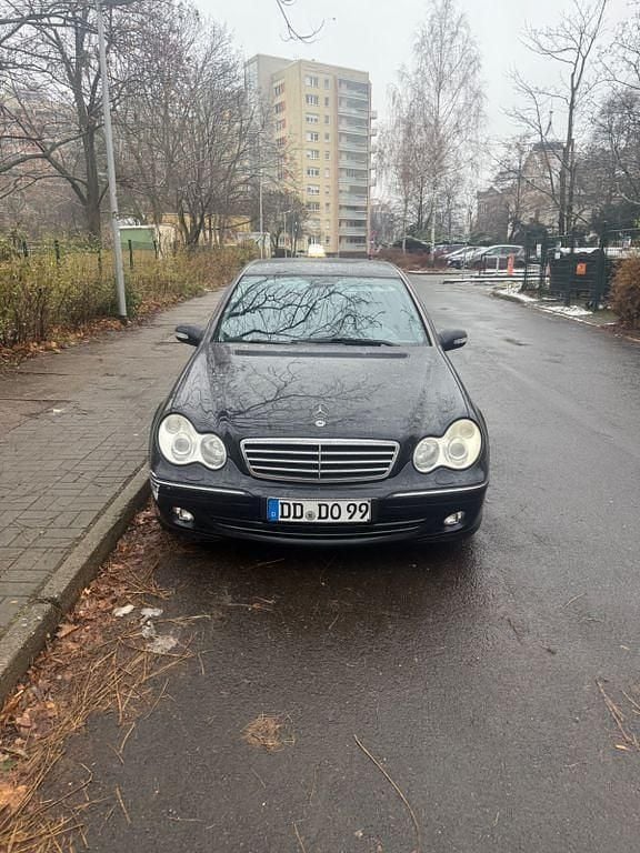 Gebraucht Mercedes C180 Elegance 143 PS (105 kW) 2005 Limousine
