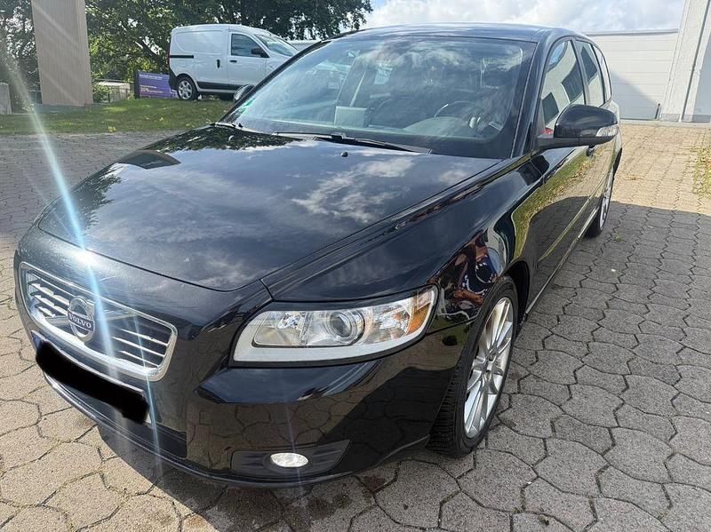 Schwarz Gebraucht 2012 Volvo V50 Business Edition Kombi | 3.333 € (Guter Preis) - Bild 1/4