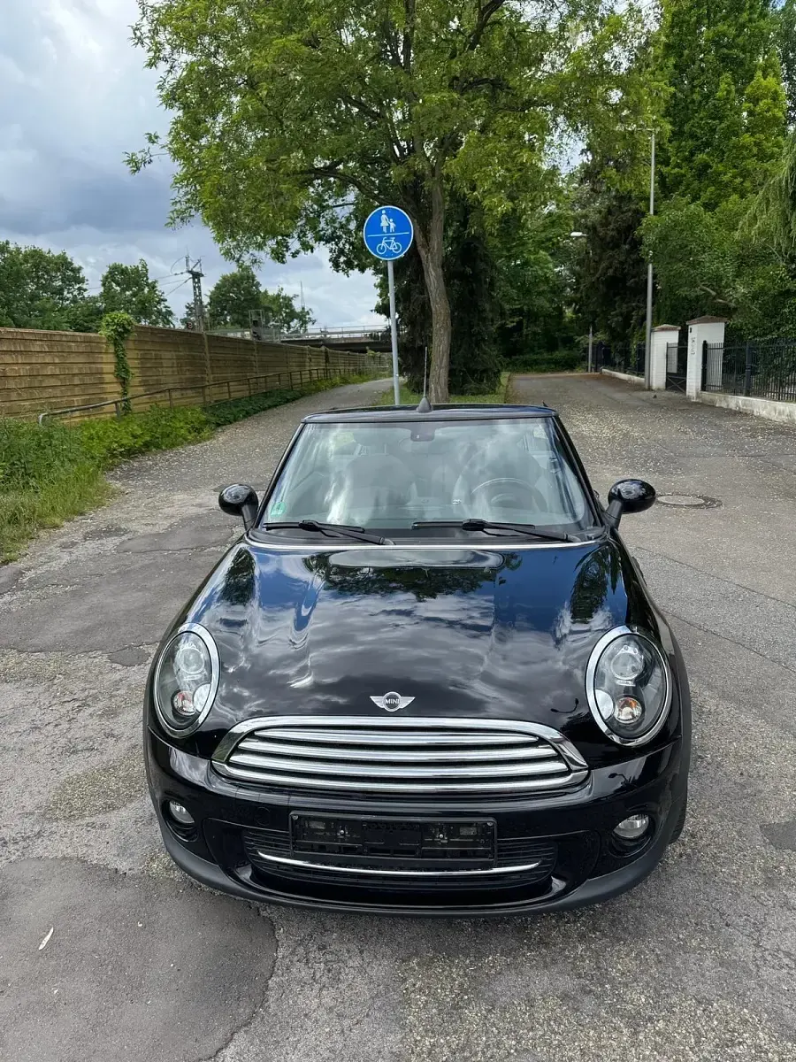 Gebraucht Mini Cooper Cabriolet 122 PS (89 kW) 2011 Schwarz Cabrio
