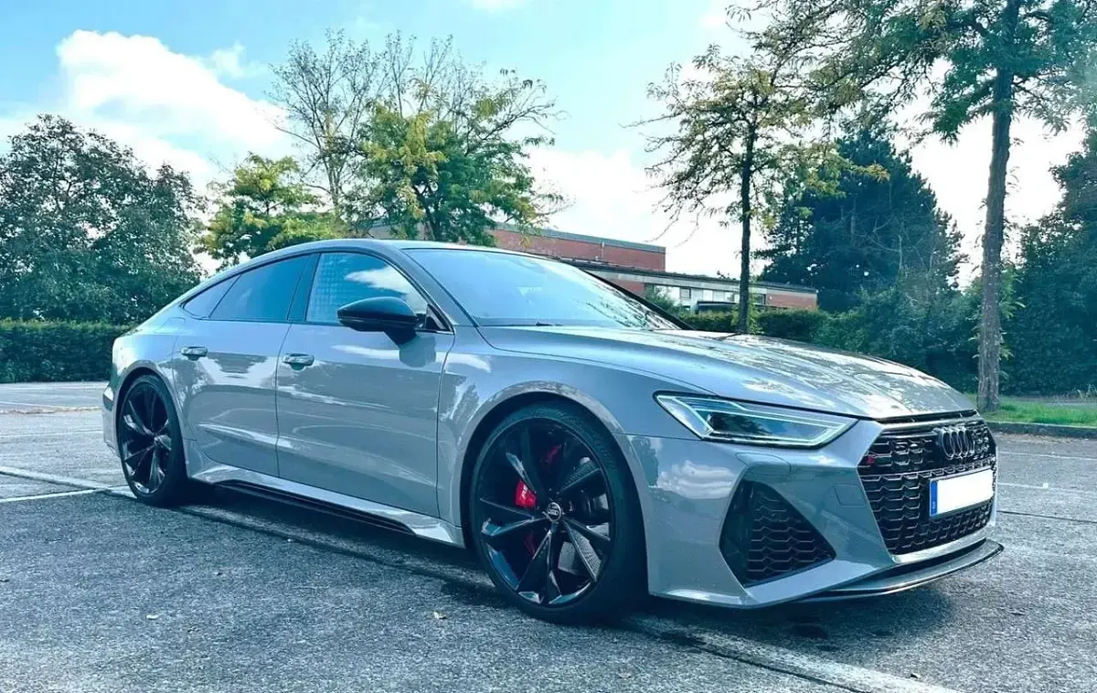 Gebraucht Audi RS7 Sportback 600 PS (441 kW) 2021 Nardograu Kleinwagen