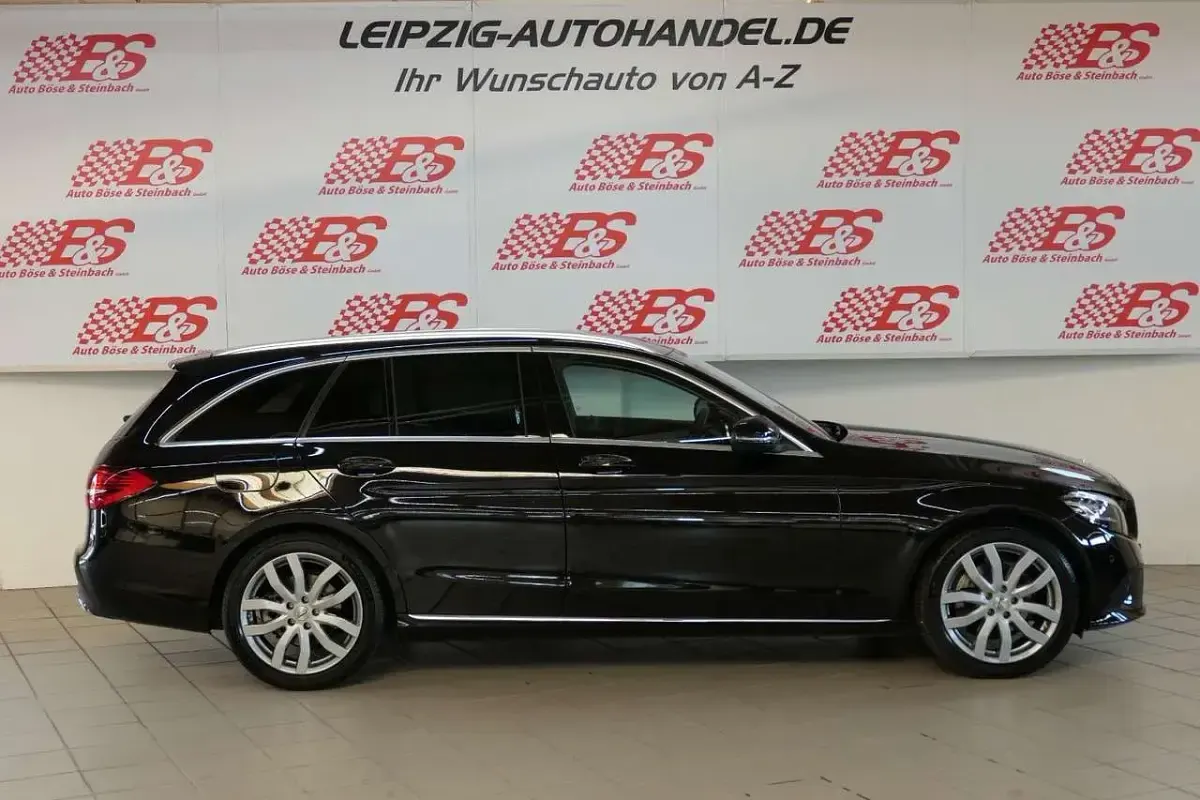Gebraucht Mercedes C200 184 PS (135 kW) 2020 Schwarz Kombi