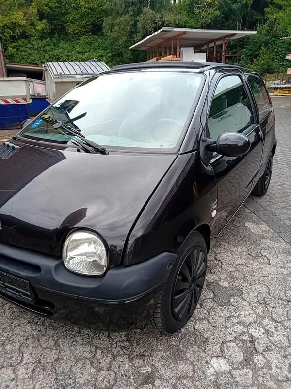 Schwarz Gebraucht 2003 Renault Twingo Authentique Kleinwagen | 2.200 € (Etwas zu teuer) - Bild 1/4