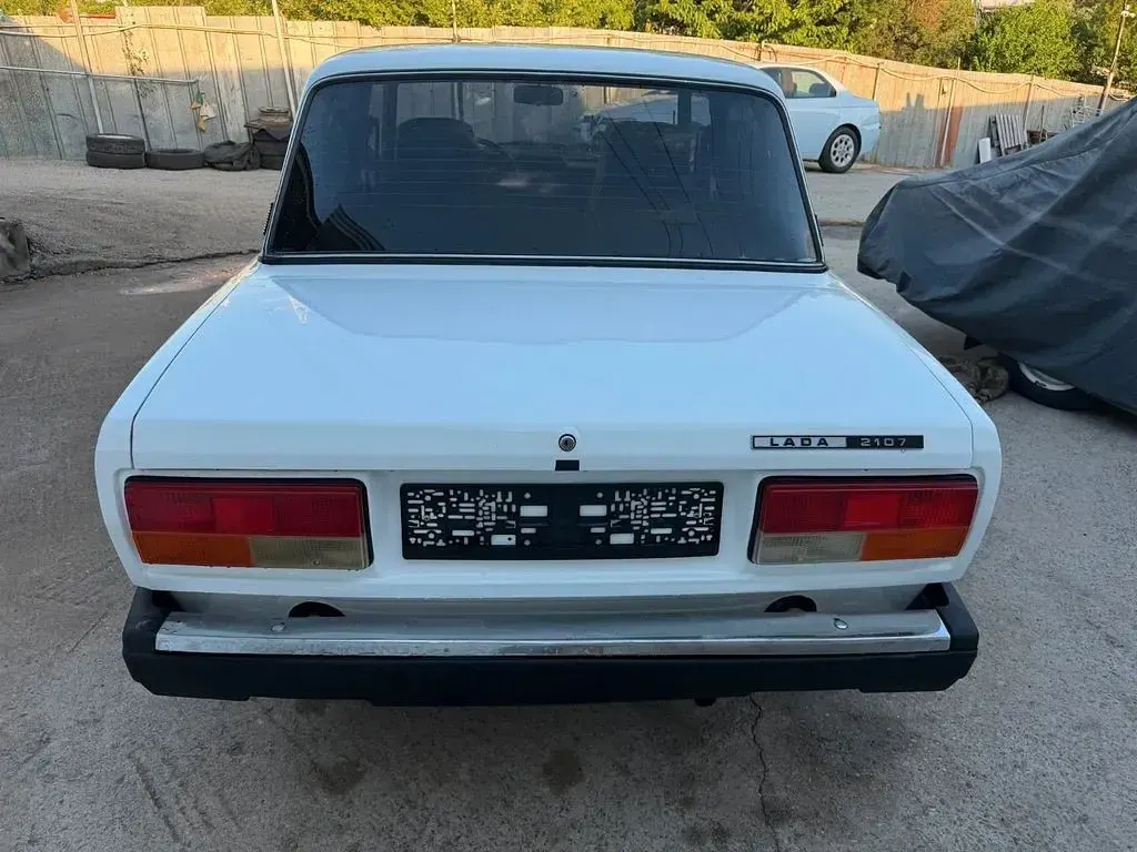 Gebraucht Lada 2107 72 PS (52 kW) 1989 Weiß Limousine