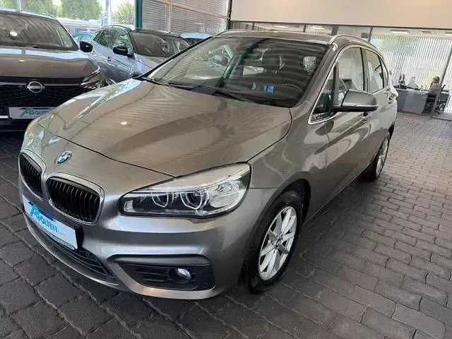 Gebraucht BMW 218 Active Tourer Basis 150 PS (110 kW) 2015 Silber Van / Kleinbus