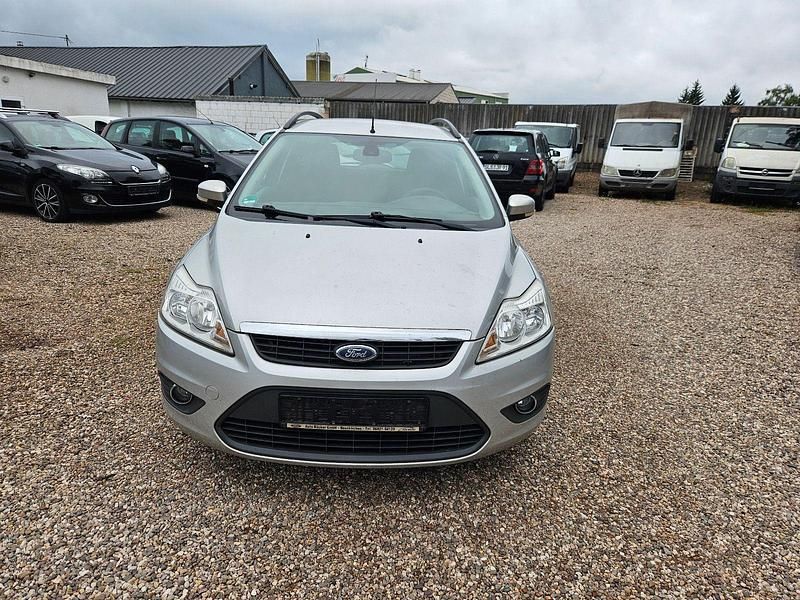 Silber Gebraucht 2008 Ford Focus Kombi | 2.000 € (Fairer Preis) - Bild 1/4