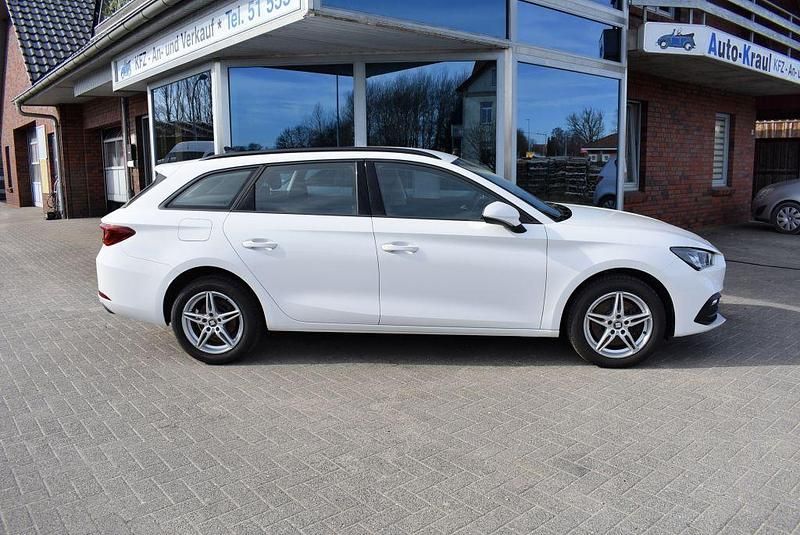 Gebraucht Seat Leon Style 150 PS (110 kW) 2022 Candy white Kombi