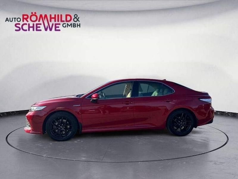 Gebraucht Toyota Camry 178 PS (130 kW) 2019 Rot Limousine