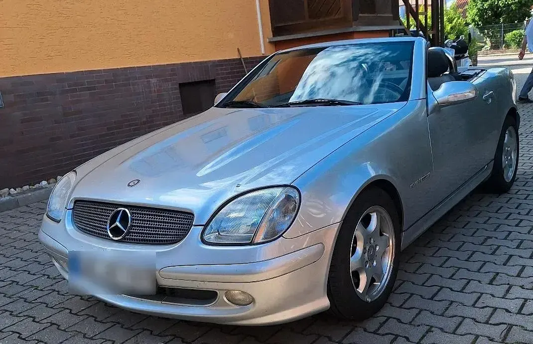 Gebraucht Mercedes SLK230 190 PS (139 kW) 2000 Silber Cabrio