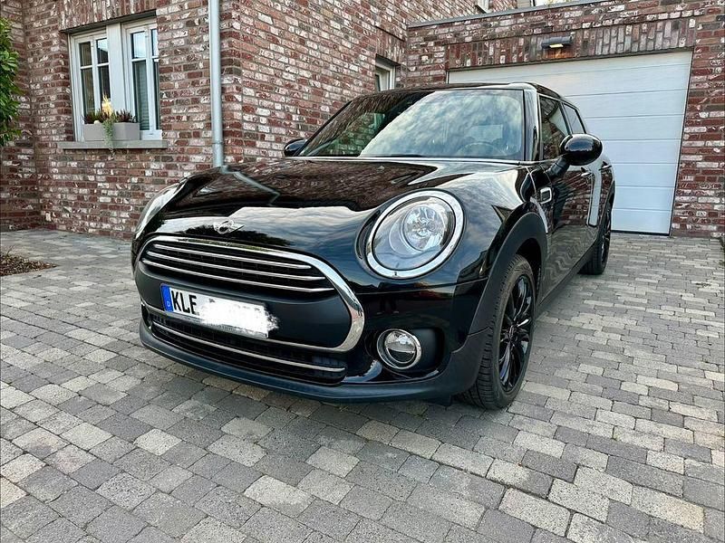 Schwarz Gebraucht 2017 Mini One Clubman Kombi | 13.333 € (Fairer Preis) - Bild 1/4