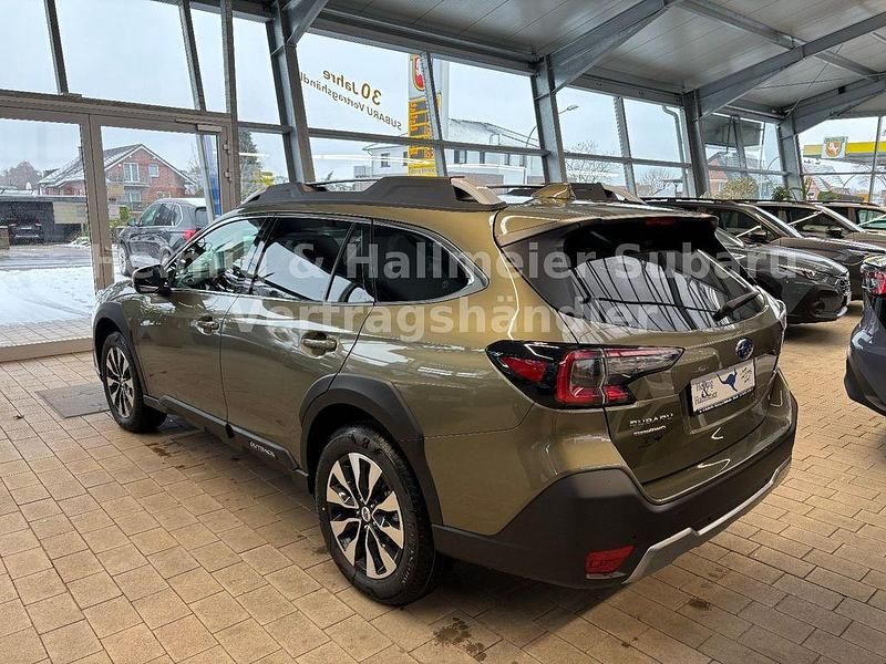 Neu Subaru Outback Platinum 169 PS (124 kW) 2026 Grün Limousine