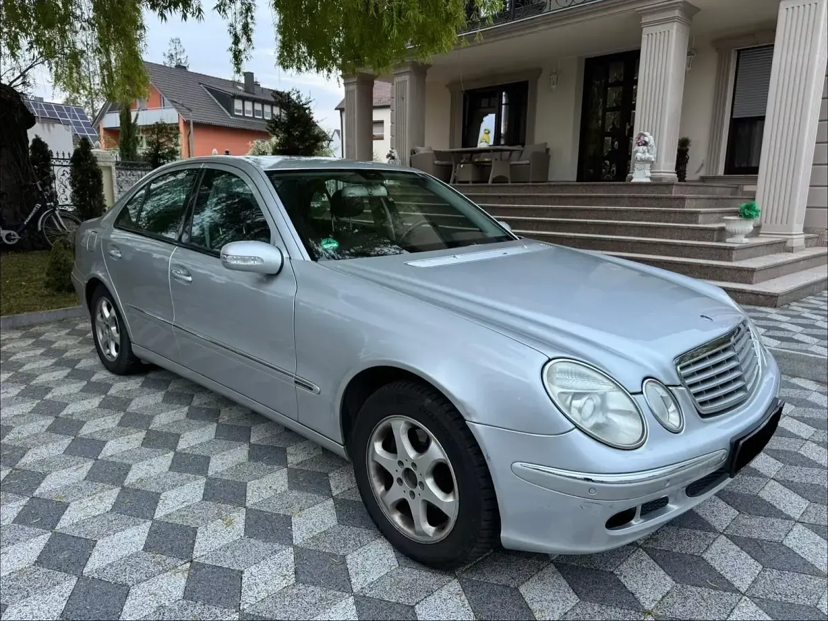 Occasion Mercedes E200 Elegance 122 ch (89 kW) 2004 Argent Berline