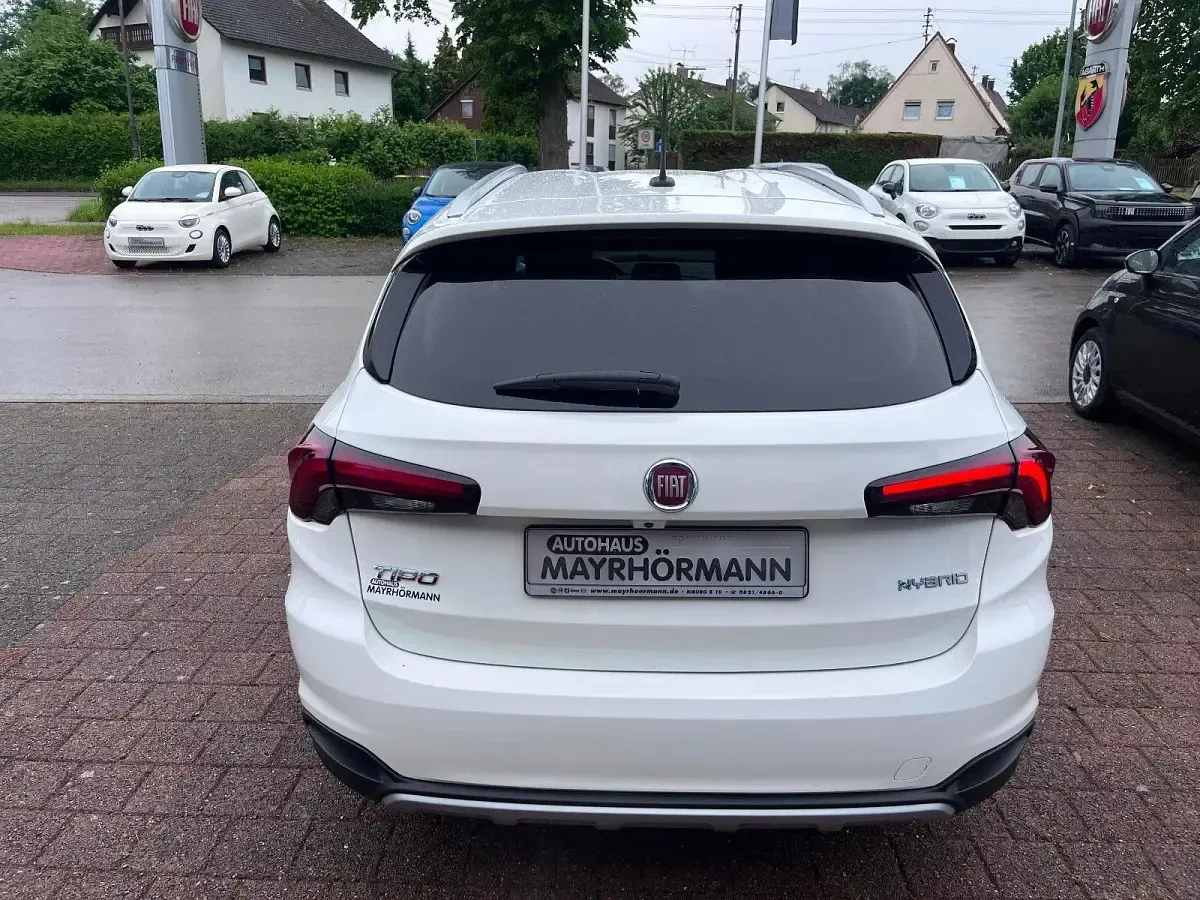 Gebraucht Fiat Tipo Cross 131 PS (96 kW) 2023 Weiß Kombi