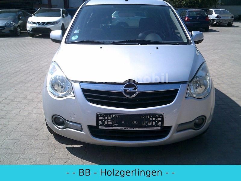 Silber Gebraucht 2009 Opel Agila Edition Kleinwagen | 3.250 € (Guter Preis) - Bild 1/4