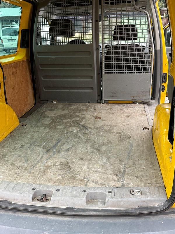 Gebraucht VW Caddy 69 PS (50 kW) 2004 Gelb Van / Kleinbus