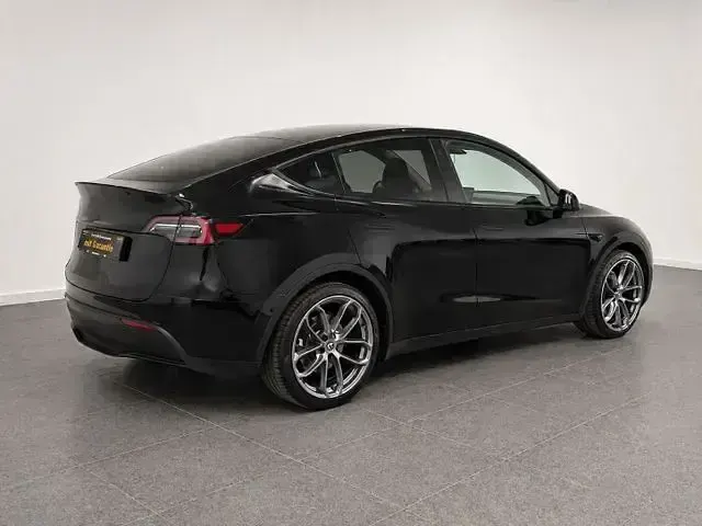 Usado Tesla Model Y RWD 308 kW (420 CV) 2023 Negro SUV