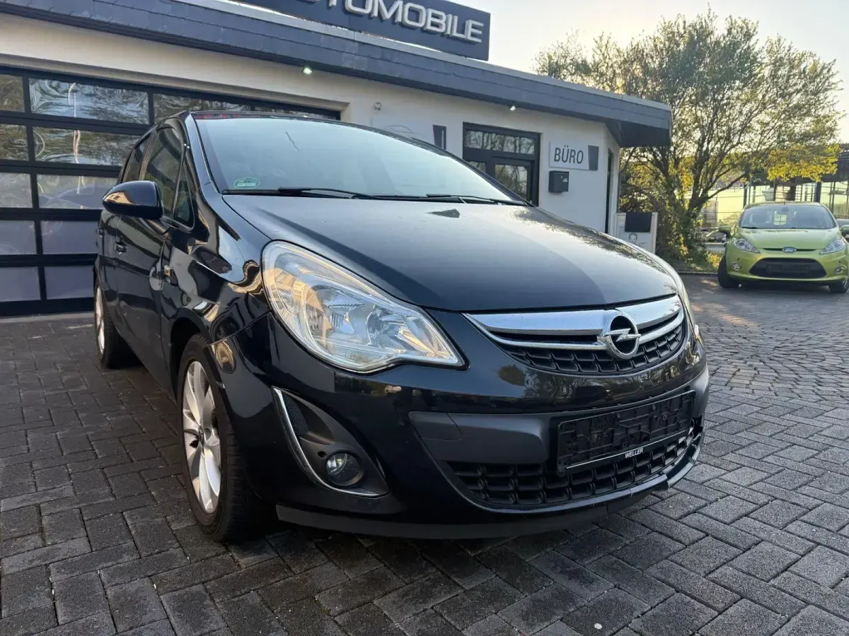 Gebraucht Opel Corsa Satellite 87 PS (63 kW) 2011 Schwarz Kleinwagen