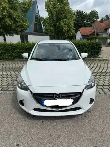 Gebraucht Mazda 2 Prime-Line 75 PS (55 kW) 2015 Weiß Limousine